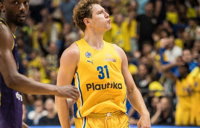 R.Jokubaitis pelnė 9 taškus