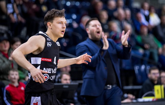 N.Bukauskas per vakarą prisistatė visai Lietuvai (Foto: Rokas Lukoševičius)