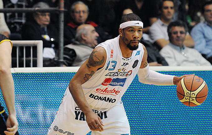 K.Lamonte'as gins Pasvalio komandos garbę (Ligateunafoto.com)