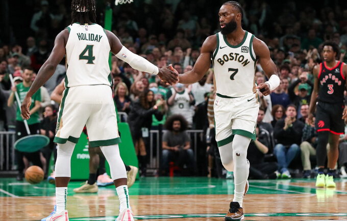 J.Brownas bandys tapti NBA dėjimų Karaliumi (Scanpix nuotr.)