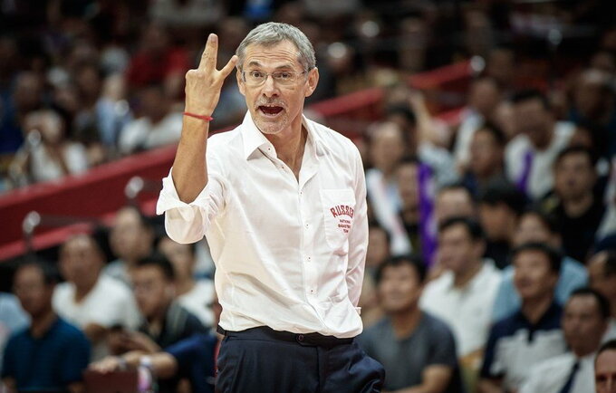 A.Kirilenka liko patenkintas S.Bazarevičiaus darbu (FIBA nuotr.)