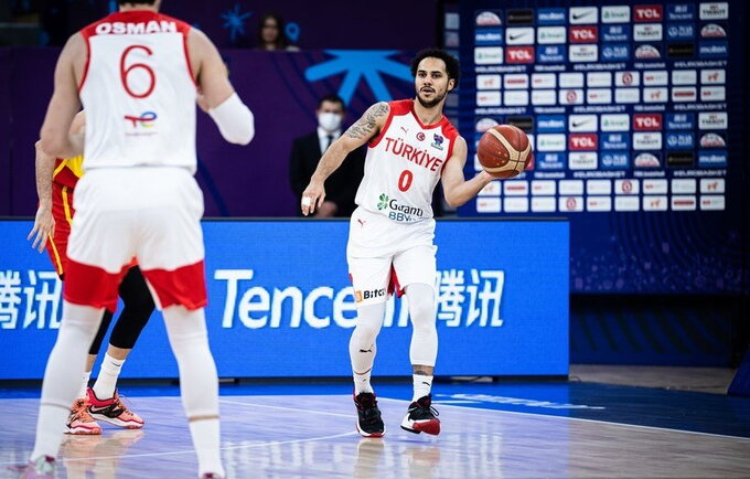 Sh.Larkinas dar nežais mažiausiai mėnesį (FIBA nuotr.)