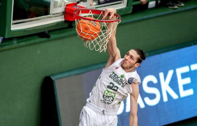 S.Hazeras domina Turkijos grandus (FIBA Europe nuotr.)