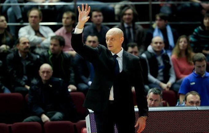 R.Butautas priverstas dirbti su tuo, ką gauna