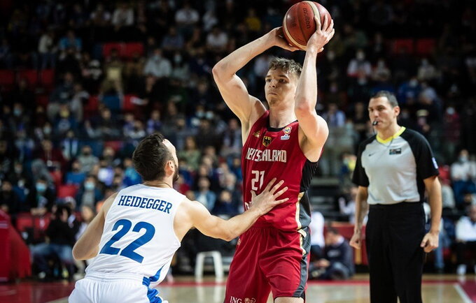 J.Hollatzas debiutuos Eurolygoje (FIBA nuotr.)