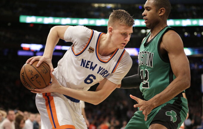 K.Porzingis nėra patenkintas ekipos darbu (Scanpix nuotr.)