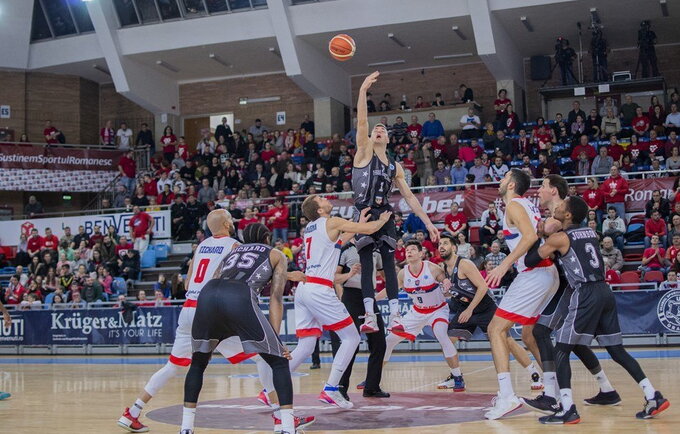 D.Tarolis ženkliai pranoko tautietį (FIBA Europe nuotr.)