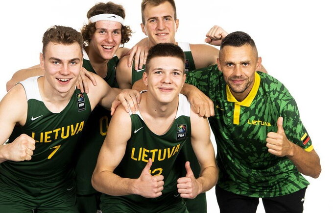 Aštuoniolikmečiai iškovojo sudėtingą pergalę (FIBA nuotr.)