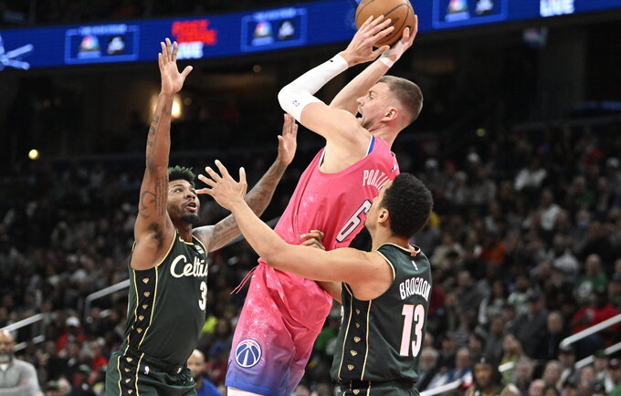 K.Porzingis buvo sunkiai sulaikomas (Scanpix nuotr.)