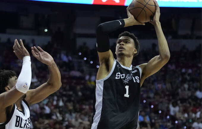 V.Wembanyama laukia debiuto NBA (Scanpix nuotr.)