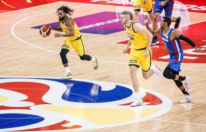Australai viso mačo metu turėjo sunkiai plušėti (FIBA nuotr.)
