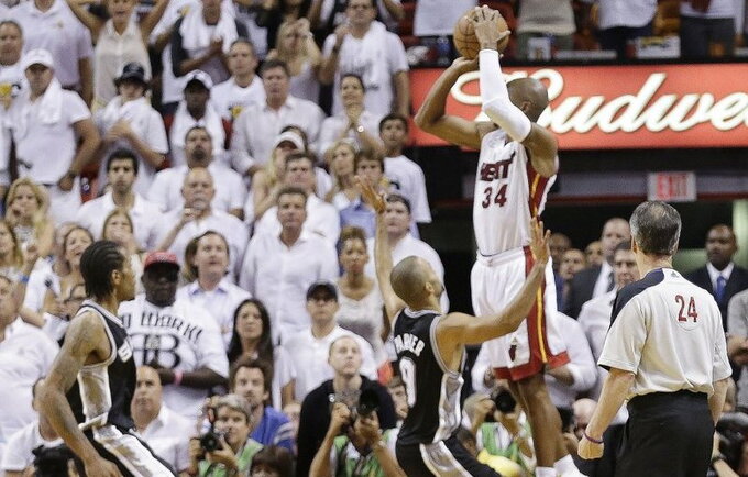 R.Allenas domina vis daugiau NBA komandų (Scanpix)