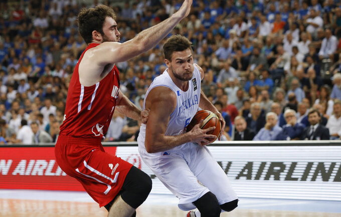 D.Gallinari buvo rezultatyviausias Italijos komandoje (Scanpix nuotr.)