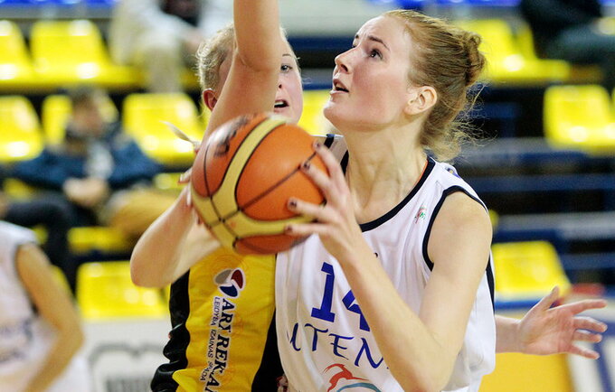 E.Šikšniūtė surinko galingą dvigubą dublį (Foto: Augustas Didžgalvis)