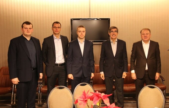 Po susitikimo su Eurolygos vadovu J.Bertomeu šypsenos Lietuvos atstovų veiduose (V.Zajarskas/LKL.lt nuotr.)