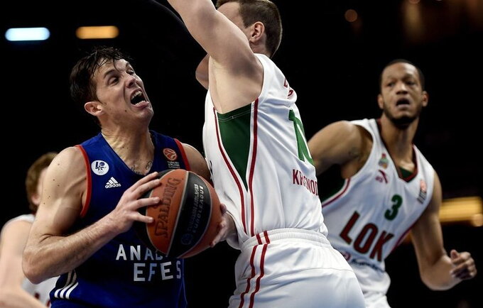 Th.Heurtelio vedamas „Anadolu Efes“ turi laimėti likusius mačus (Scanpix nuotr.)