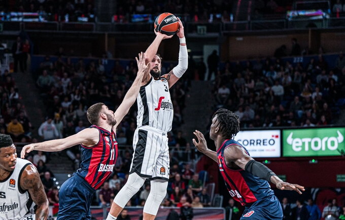M.Belinelli pelnė 27 taškus