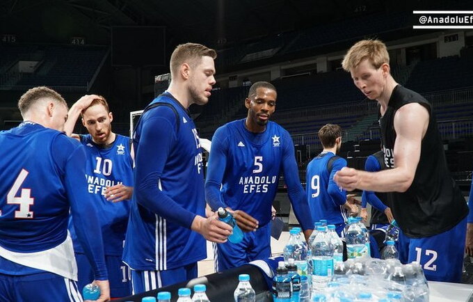 „Anadolu Efes“ sezonas tapo tikru nusivylimu („Facebook“ nuotr.)