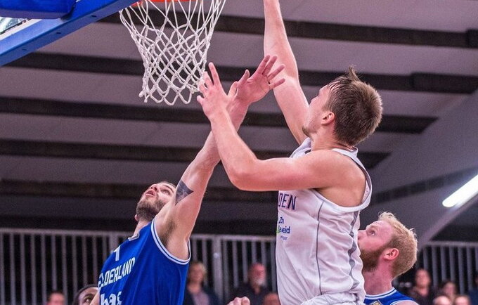 E.Venskus pakilęs nuo suolo gavo solidžių minučių