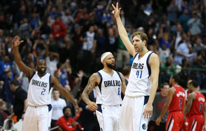 D.Nowitzki dar vieną sezoną žais NBA (Scanpix nuotr.)