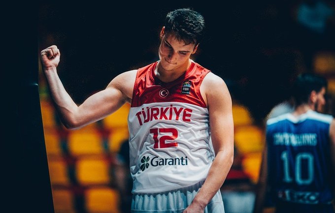 R.Ataras keliasi į Jonavą (FIBA nuotr.)