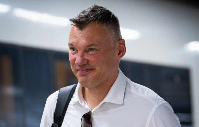 Šaras stažuosis Sakramento klube
