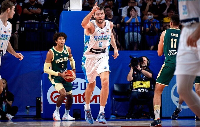 M.Tobey tempė slovėnus pirmyn (FIBA nuotr.)