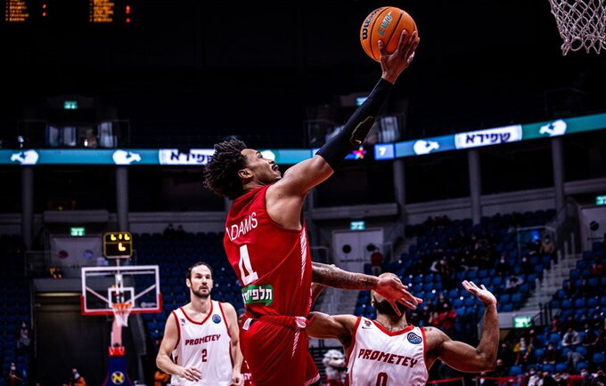 J.Adamsas debiutuos Eurolygoje (FIBA nuotr.)