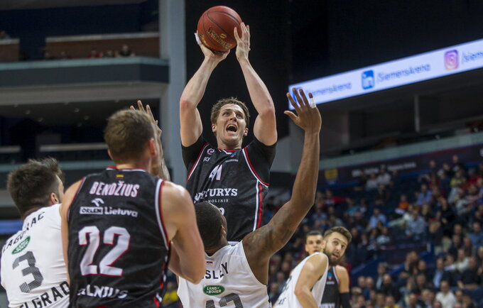 C.Bairstow „iš žaidimo“ atakuoja prastai (BNS nuotr.)