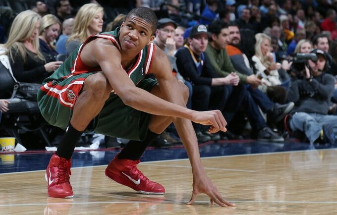 G.Antetokounmpo rungtyniaus įžaidėjo pozicijoje (Scanpix nuotr.)