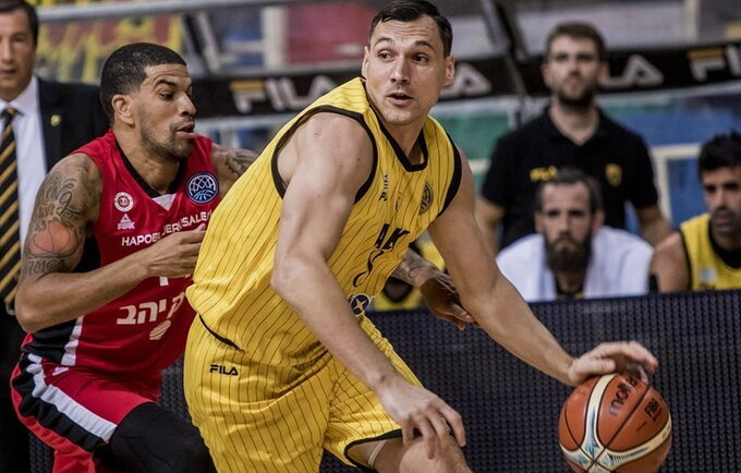 J.Mačiulis nesėkmingai atakavo krepšį (FIBA Europe nuotr.)