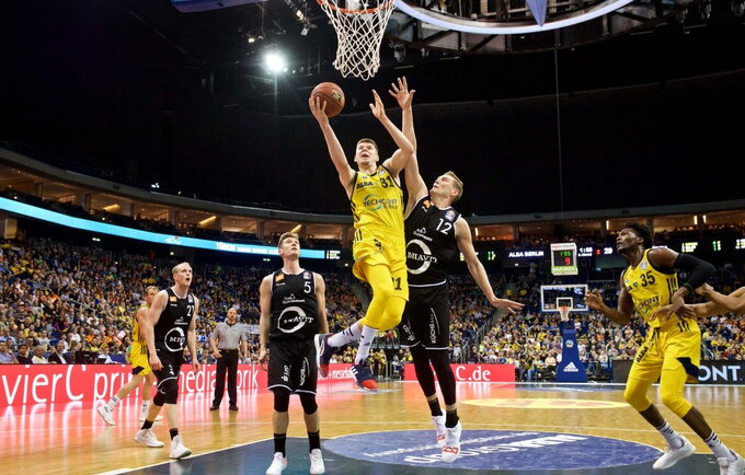 R.Giedraitis siautėjo puolime