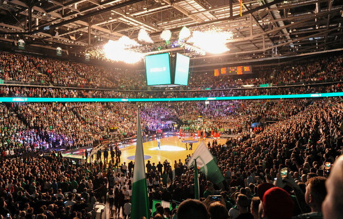 „Žalgirio“ arena lankomumu yra nepralenkiama visoje Eurolygoje (Rokas Lukoševičius, Fotodiena.lt)