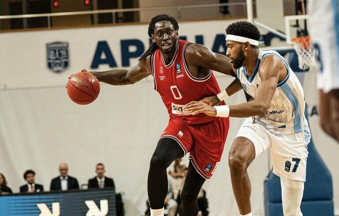 J.Motley liks Tel Avivo klube