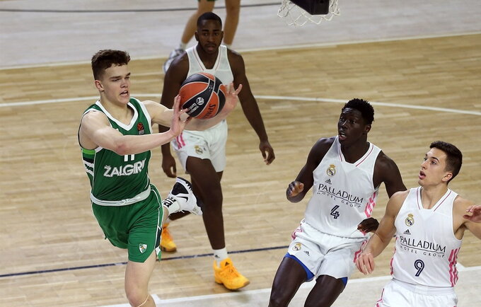 D.Butka pataikė penkis tritaškius (Euroleague.net)