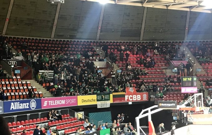 Ištikimiausių „Žalgirio“ sirgalių tribūna (Krepsinis.net nuotr.)