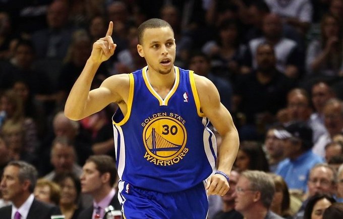 S.Curry nesikuklino lygindamas save su L.Jamesu (Scanpix)